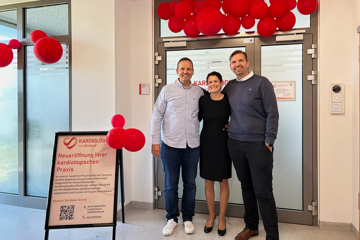 Newsfoto mit Ärzteteam bei der Praxis-Eröffnung in Dortmund-Brackel